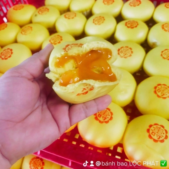 BÁNH BAO KIM SA MUỐI TAN CHẢY 
