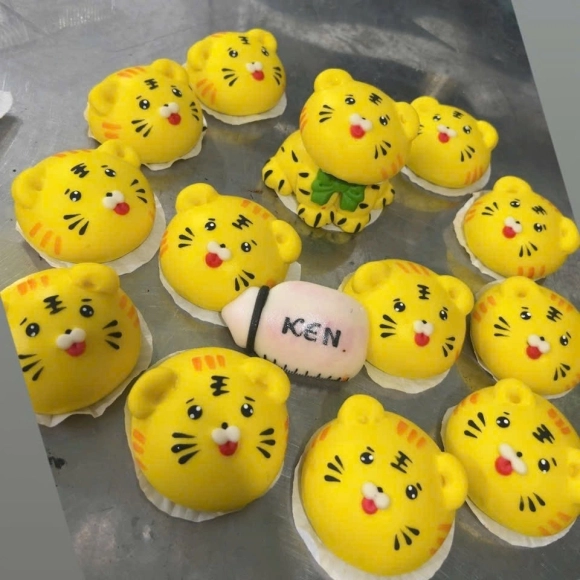 BÁNH BAO TẠO HÌNH KHÔNG NHÂN MẪU 10